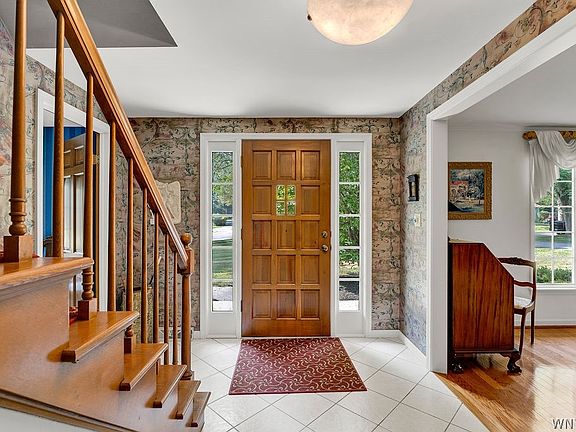 4th image of 16 Chapel Woods Ct