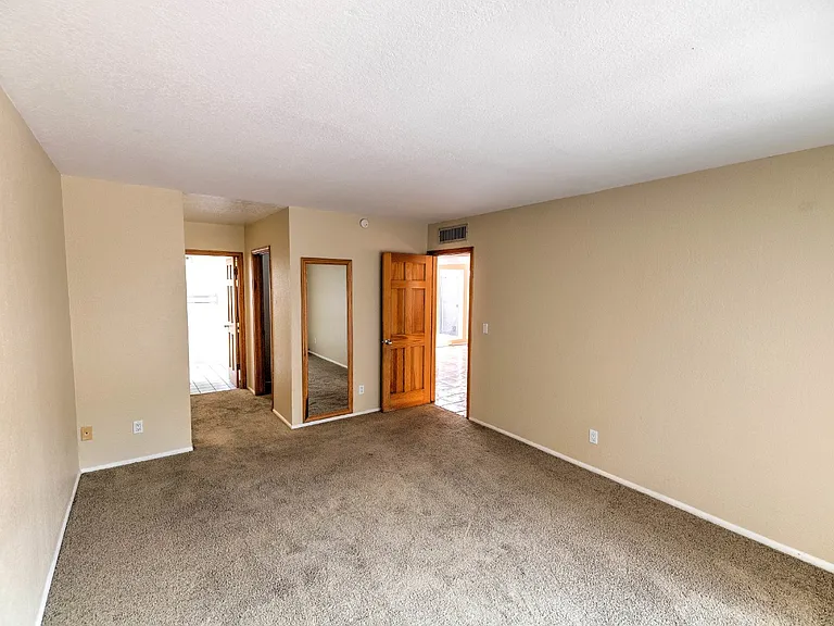 4741 E Calle Elegante — Photo 16