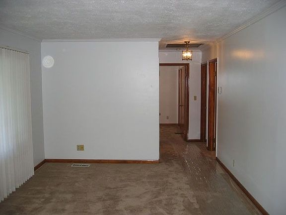 910 Lenore Avenue, Columbus OH 43214