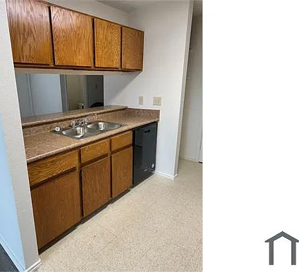 5208 Meadow Fld #4 — Photo 2