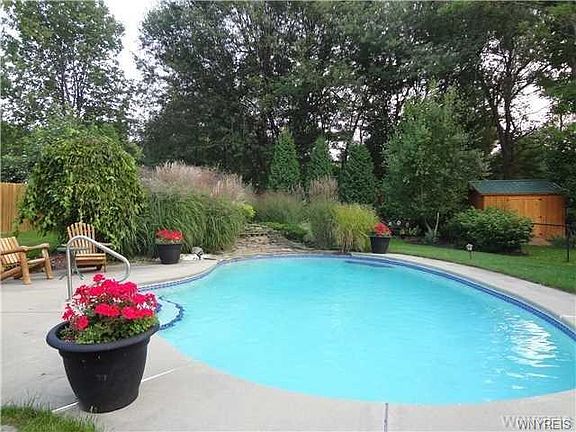 2nd image of 4105 Willowdale Ave
