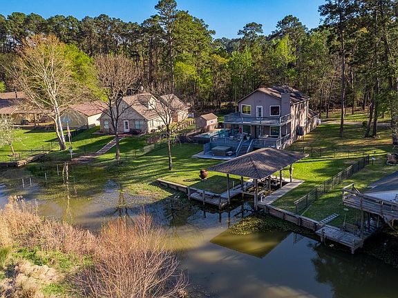 3rd image of 7 Lakeside