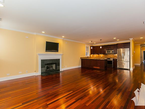 4th image of 3841 N Southport Ave APT 4