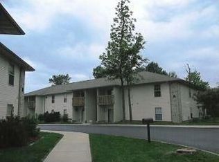 3039 S Ridgecrest Dr APT D1, Springfield, MO 65807