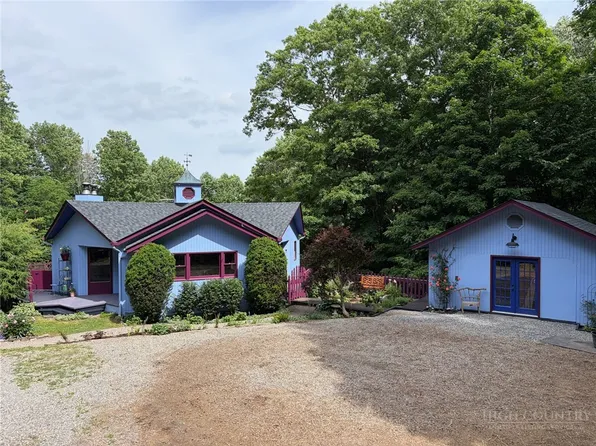 873 Silverleaf Road, Zionville, NC 28698