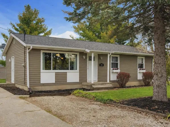 301 Pine St NE, Cedar Springs, MI 49319