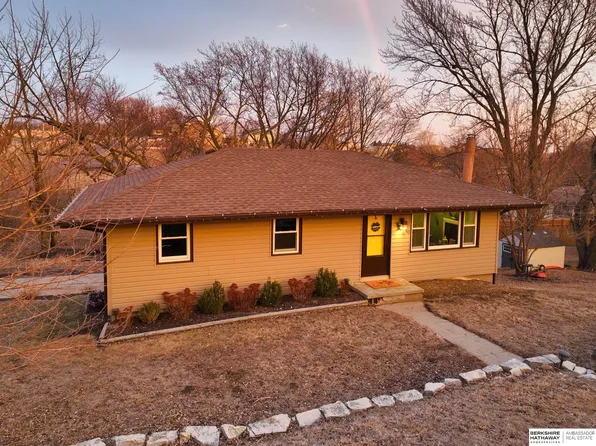 11017 Frontage Dr, Blair, NE 68008