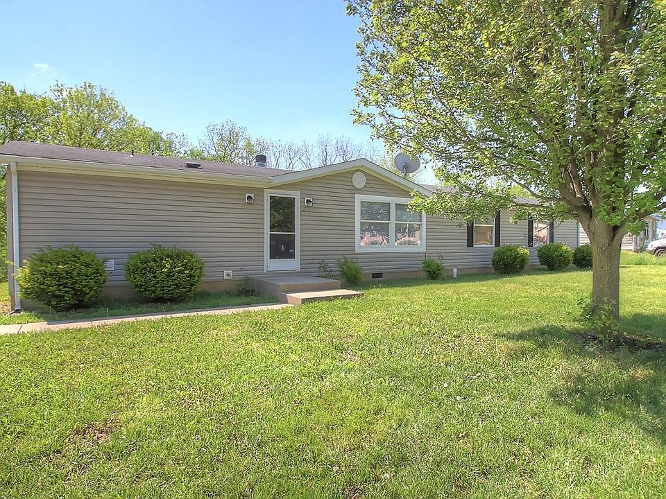 1st image of 124 Willow Pointe Dr