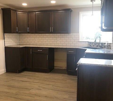 4th image of 294 Cleveland Dr