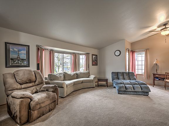 2nd image of 8503 74th Dr NE