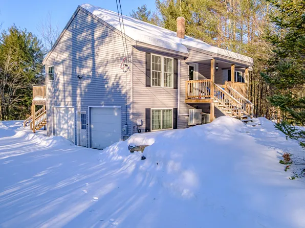 35 Stonehedge Drive, Bridgton, ME 04009