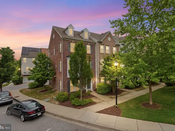 9500 Westerdale Dr, Upper Marlboro, MD 20774