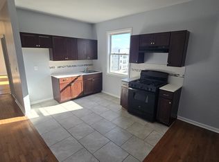 737 S 14th St #3A, Newark, NJ 07103