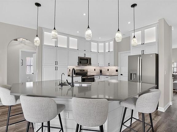 4th image of 11203 Longbrooke Dr