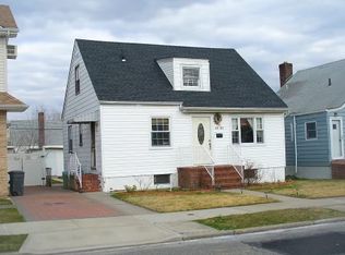 4939 167th St, Fresh Meadows, NY 11365