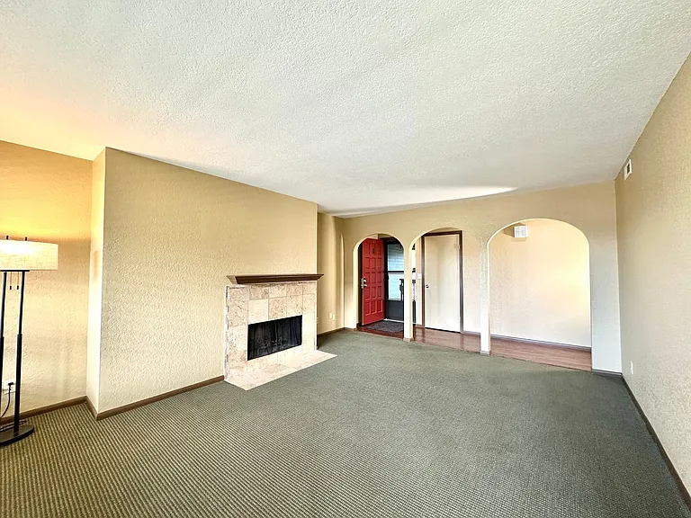 11642 100th Ave NE #305 — Photo 4