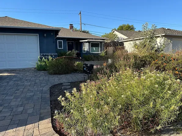 1348 Gilmore St, Mountain View, CA 94040