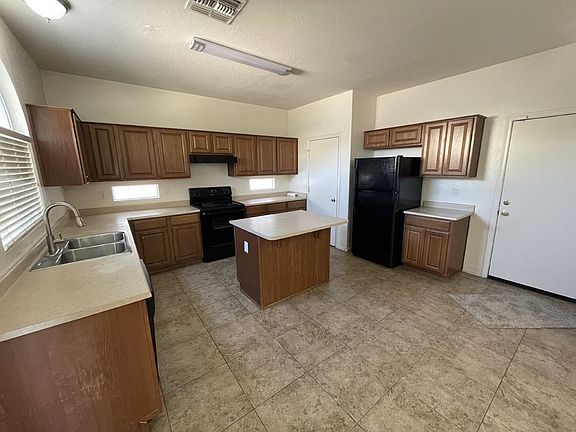 2nd image of 17364 N Marina Ave