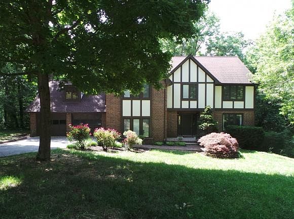 1st image of 2463 Wildwood Dr