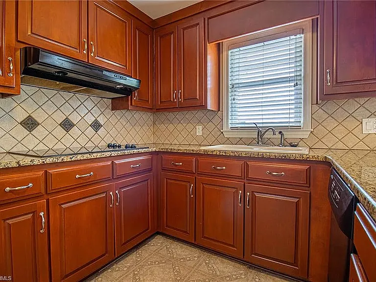 654 Meadowlark Dr — Photo 11