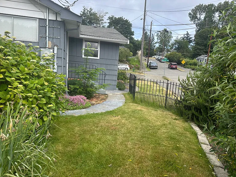 3021 SW Andover St — Photo 10