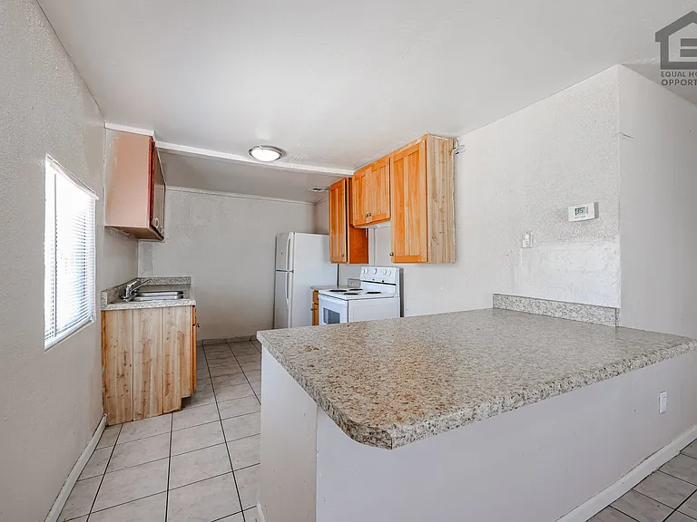 903 W Pierson St — Photo 8