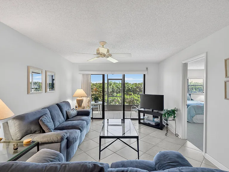 7410 S Ocean Dr #109 — Photo 8