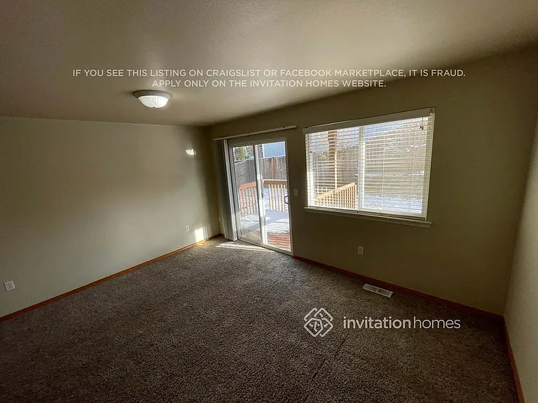 1811 111th Dr SE — Photo 11