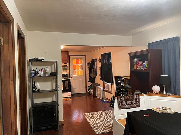 5th image of 19 Sturges St