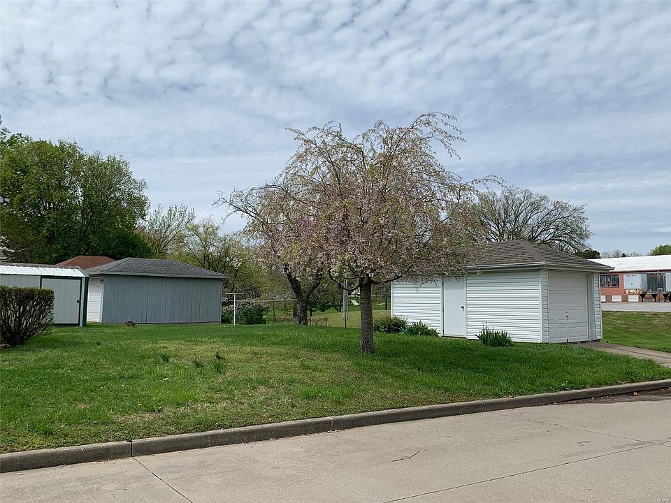 2nd image of 502 Edgemont Blvd