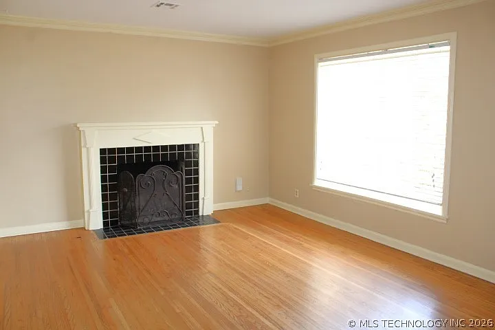 908 S Vandalia Ave — Photo 2