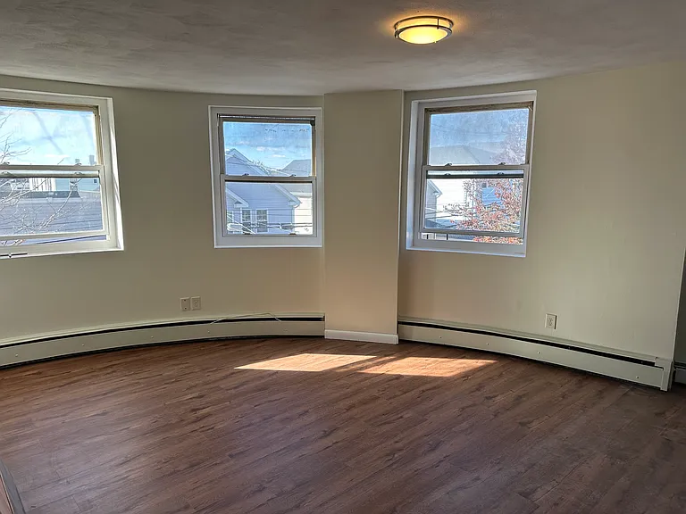 607 Charles St #9 — Photo 2