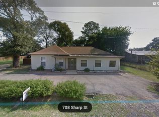 713 N Sharp St, Franklin, TX 77856