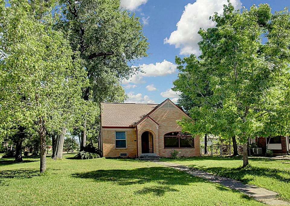 1st image of 6503 Pinehurst Dr