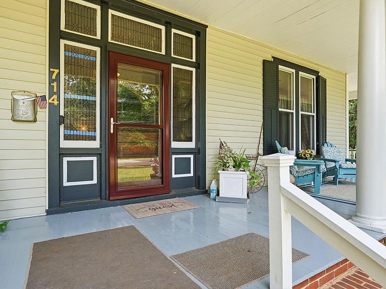 Listing photo 4