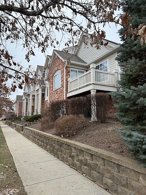 1st image of 441 Churchill Dr