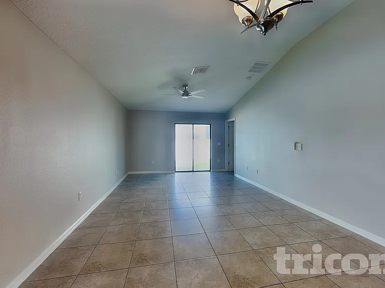 10129 Carloway Hills Dr — Photo 2