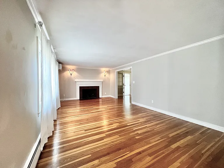 85 Alba Rd — Photo 2