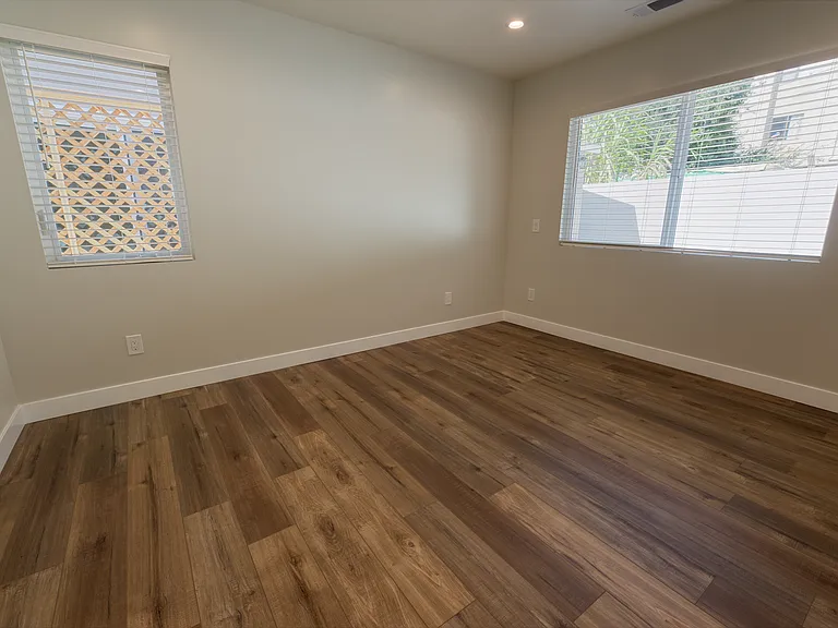 2242 N Fairview St #102 — Photo 11