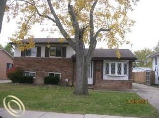8201 Carrousel Blvd, Westland, MI 48185