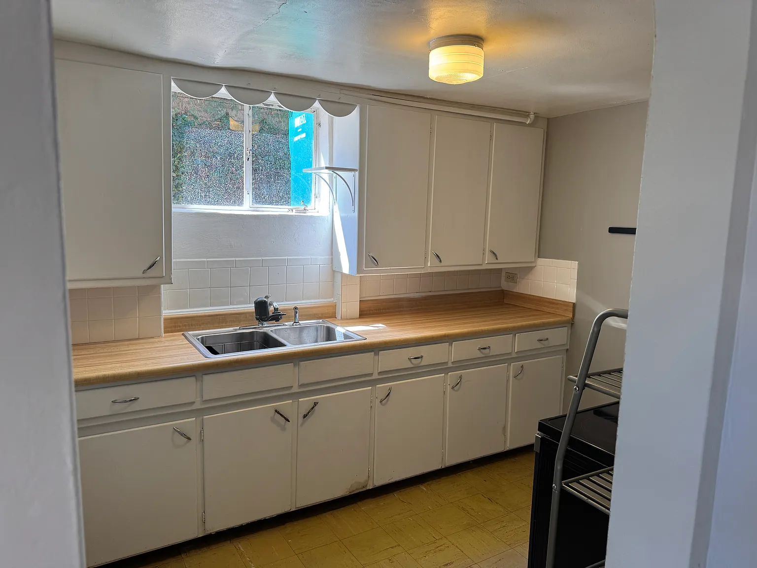 3691 S Grant St — Photo 3