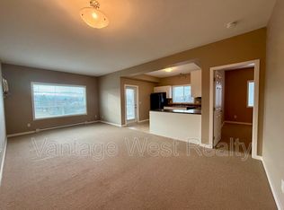 770 Rutland Rd N UNIT 304, Kelowna, BC V1X3B7