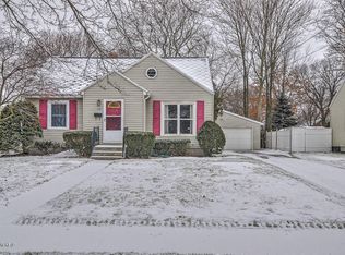 738 Den Hertog St SW, Wyoming, MI 49509