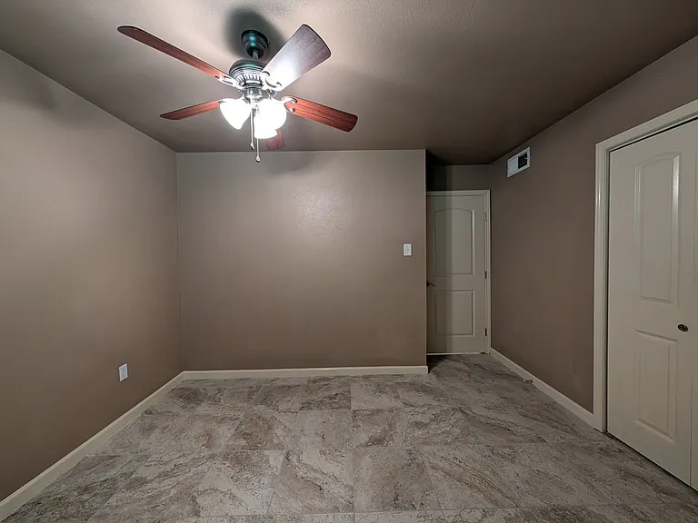 551 Terminal Loop Rd #D5 — Photo 23