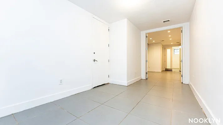 Rented by Nooklyn NYC LLC | media 36