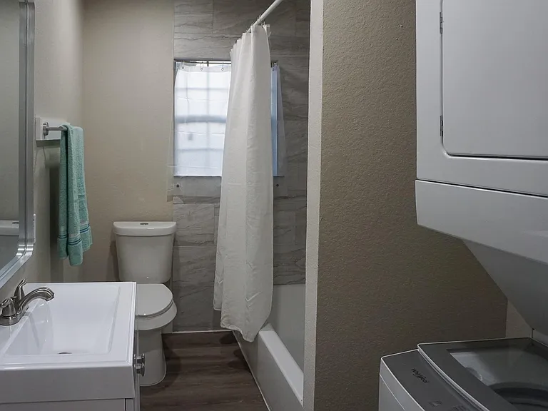 3703 Market St #2 — Photo 9
