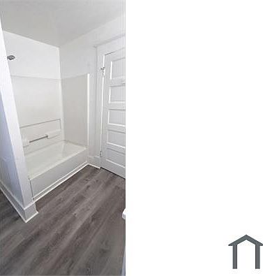 5th image of 1061 Lincoln Ave