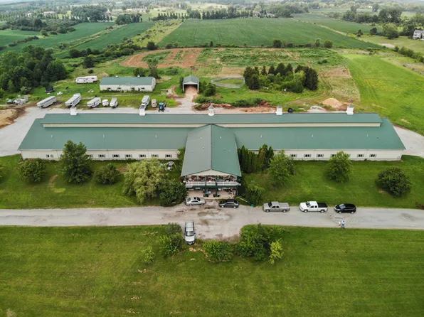 2400 E Bemes Rd, Crete, IL 60417