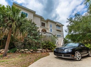 7021 Manor Beach Rd, New Port Richey, FL 34652