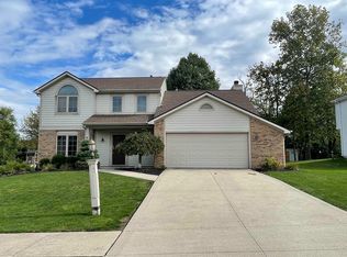 1945 Hunters Ridge Dr, Huntington, IN 46750